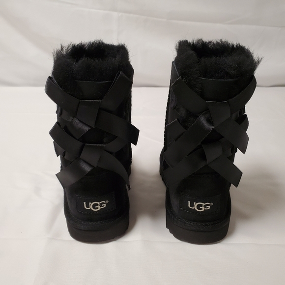UGG Bailey Bow II Girls Black Boots - Picture 3 of 3